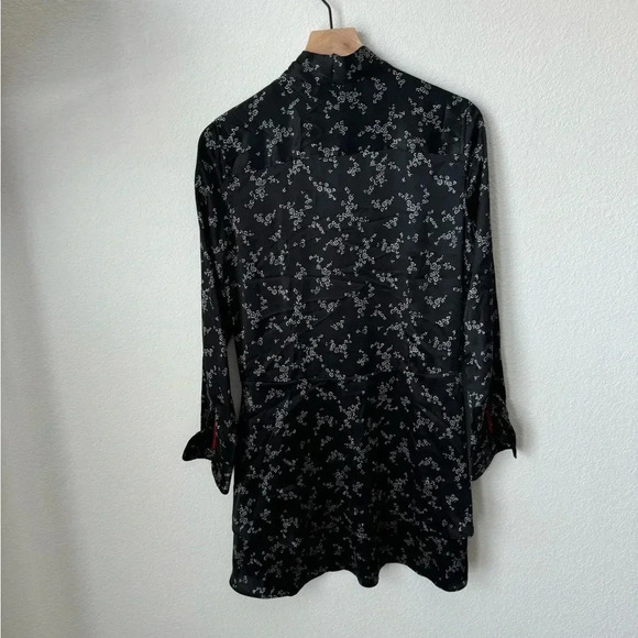 Equipment Natalia Tie Neck 100% Silk Black/White Floral Whimsical Tiered Dress - Picture 7 of 10